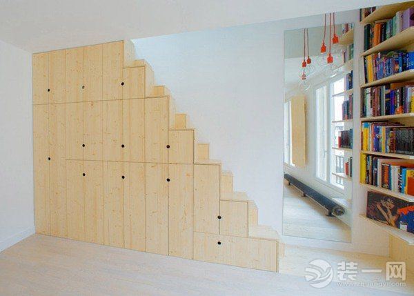 小户型装修楼梯墙装修设计